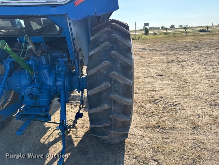 image for item EW4319 1980 Ford 6600 tractor