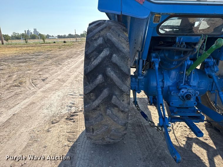 image for item EW4319 1980 Ford 6600 tractor
