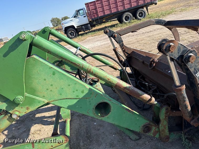 image for item EW4320 Great Bend 870 loader