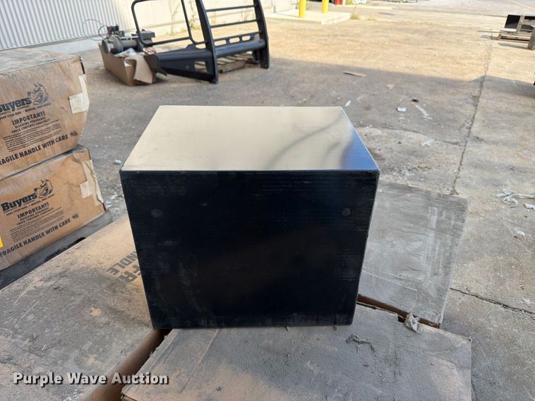 image for item EW5021 (4) Buyer toolboxes
