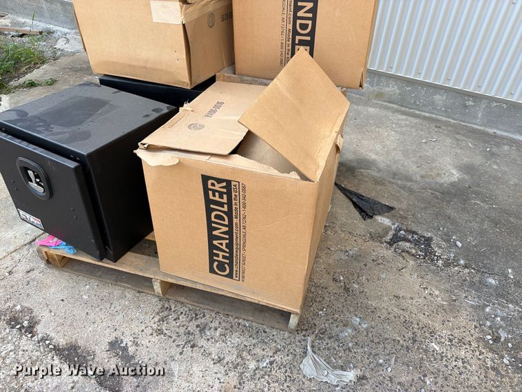 image for item EW5025 (6) Chandler toolboxes