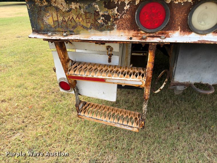 image for item EW8642 2005 GMC C7500 Crew Cab utility / service truck