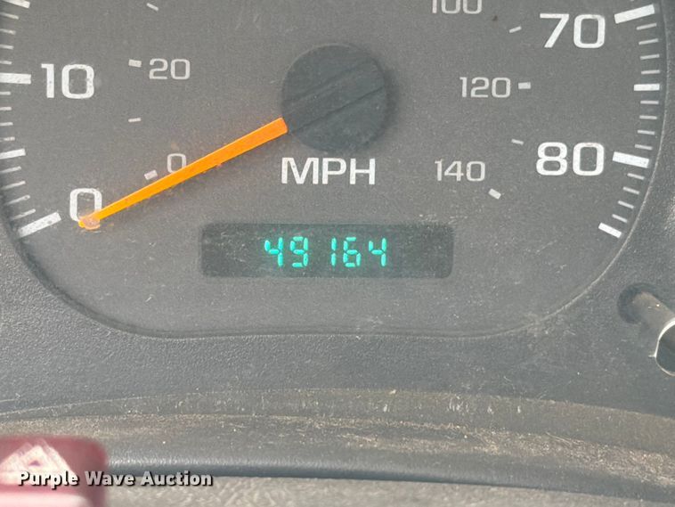 image for item EW8642 2005 GMC C7500 Crew Cab utility / service truck