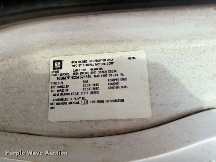 image for item EW8642 2005 GMC C7500 Crew Cab utility / service truck