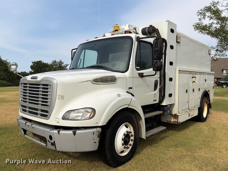 2013 Freightliner Business Class M2 utility / service truck