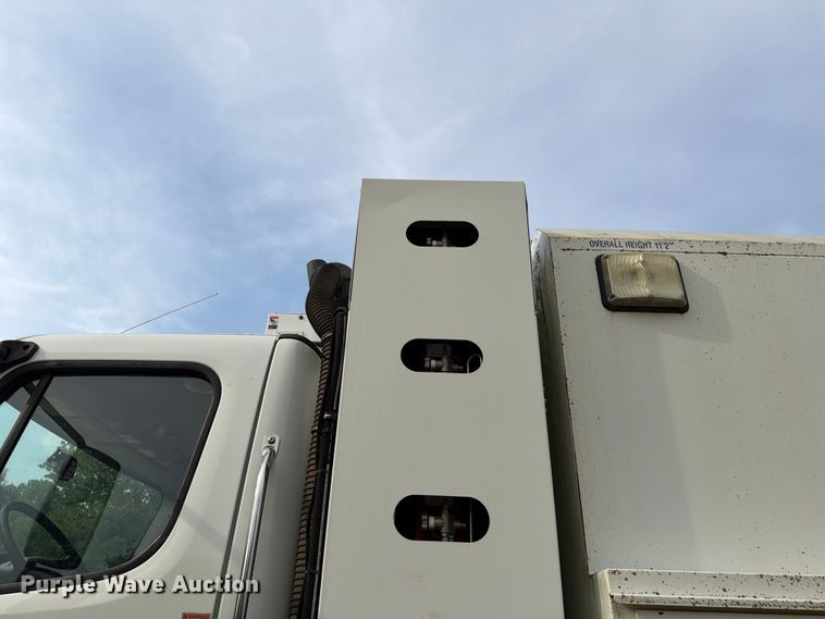 image for item EW8643 2013 Freightliner Business Class M2 utility / service truck