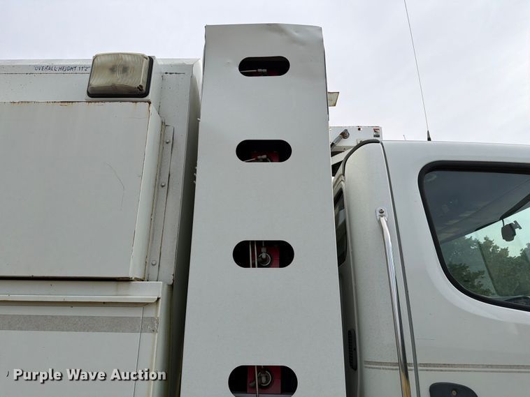 image for item EW8643 2013 Freightliner Business Class M2 utility / service truck