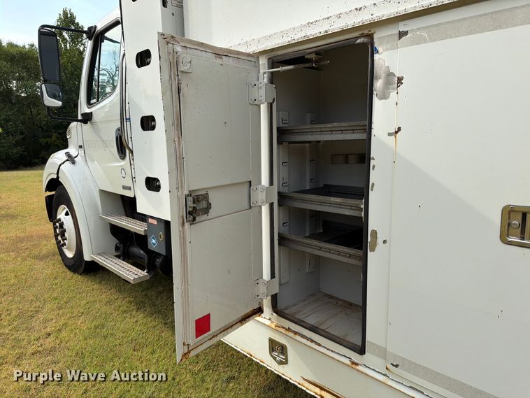 image for item EW8643 2013 Freightliner Business Class M2 utility / service truck