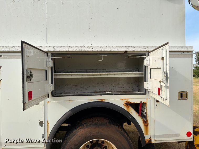 image for item EW8643 2013 Freightliner Business Class M2 utility / service truck