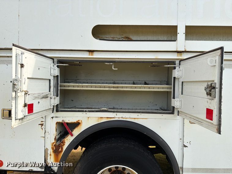 image for item EW8643 2013 Freightliner Business Class M2 utility / service truck