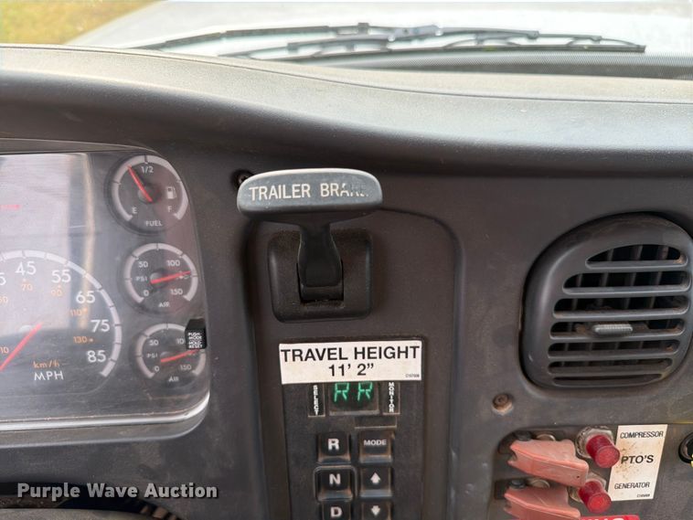 image for item EW8643 2013 Freightliner Business Class M2 utility / service truck