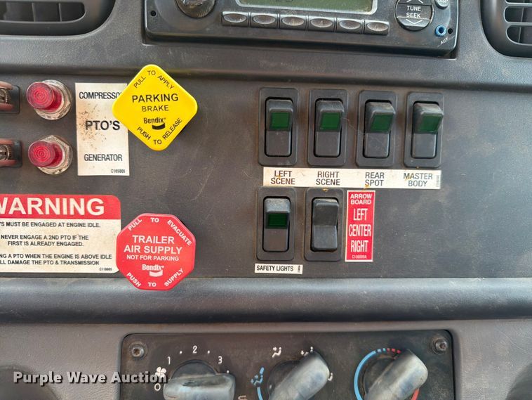 image for item EW8643 2013 Freightliner Business Class M2 utility / service truck