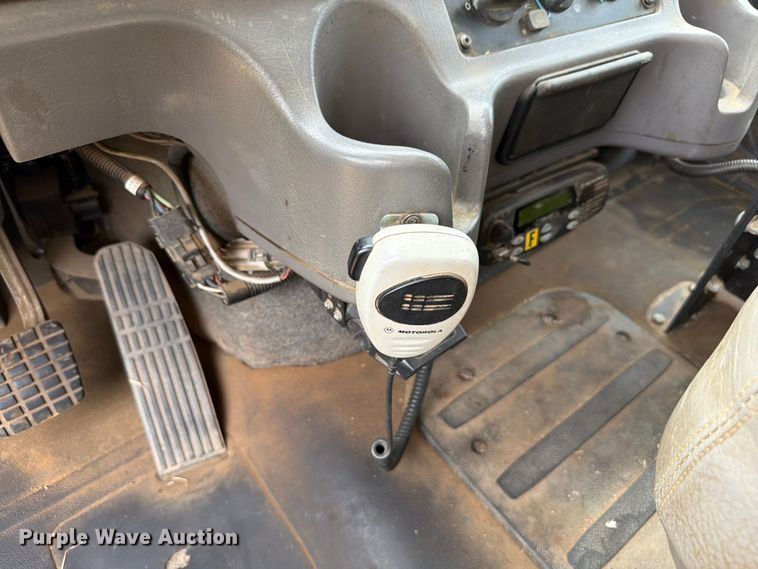 image for item EW8643 2013 Freightliner Business Class M2 utility / service truck