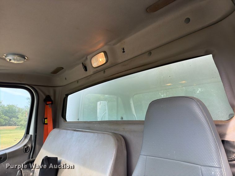 image for item EW8643 2013 Freightliner Business Class M2 utility / service truck