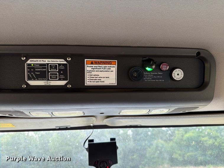 image for item EW8643 2013 Freightliner Business Class M2 utility / service truck