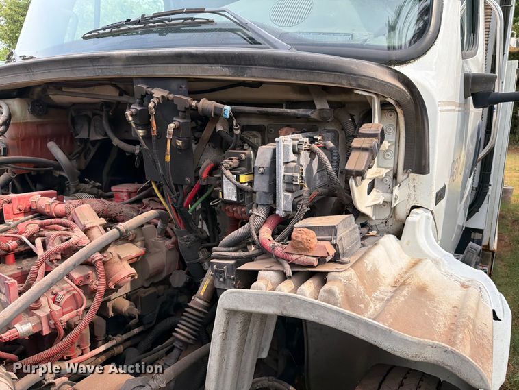 image for item EW8643 2013 Freightliner Business Class M2 utility / service truck