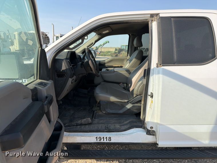 image for item EW8658 2019 Ford F150 XL Ext. Cab pickup truck