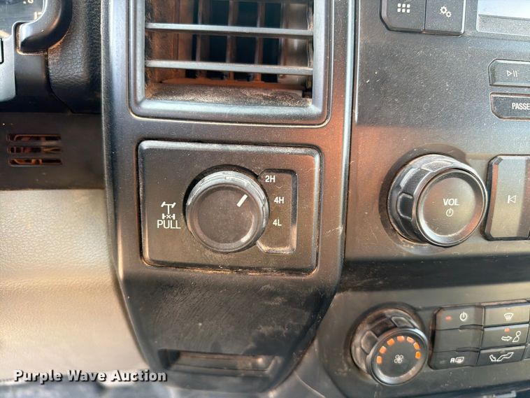 image for item EW8658 2019 Ford F150 XL Ext. Cab pickup truck
