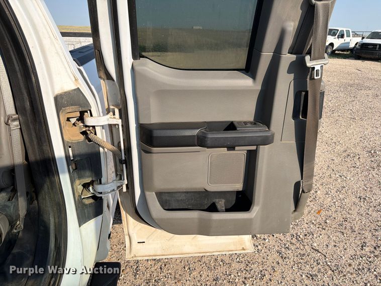 image for item EW8658 2019 Ford F150 XL Ext. Cab pickup truck