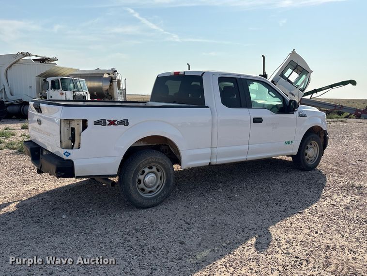 image for item EW8659 2019 Ford F-150 Ext. Cab pickup truck