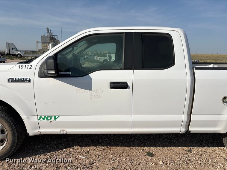 image for item EW8659 2019 Ford F-150 Ext. Cab pickup truck