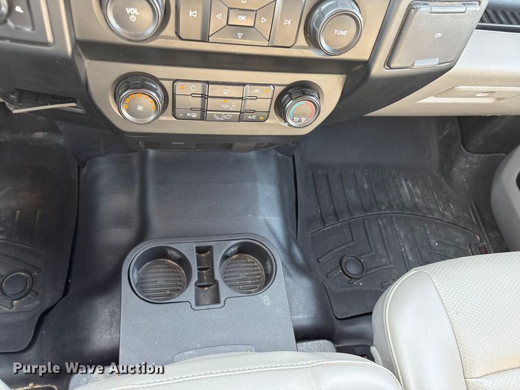 image for item EW8659 2019 Ford F-150 Ext. Cab pickup truck