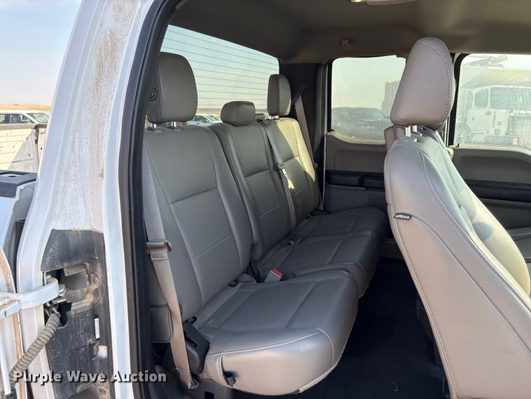 image for item EW8659 2019 Ford F-150 Ext. Cab pickup truck