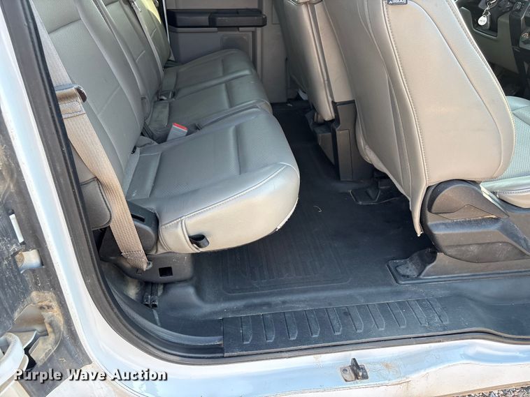 image for item EW8659 2019 Ford F-150 Ext. Cab pickup truck