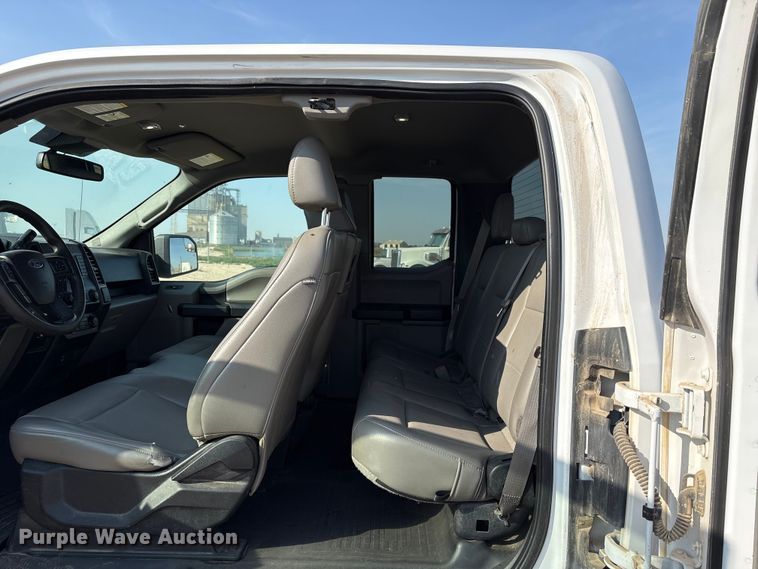 image for item EW8659 2019 Ford F-150 Ext. Cab pickup truck