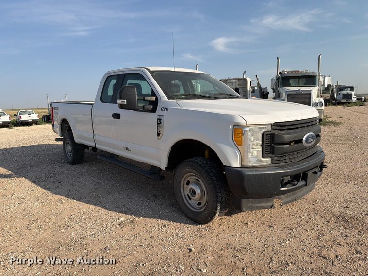 image for item EW8660 2017 Ford F250 XL Ext. Cab pickup truck