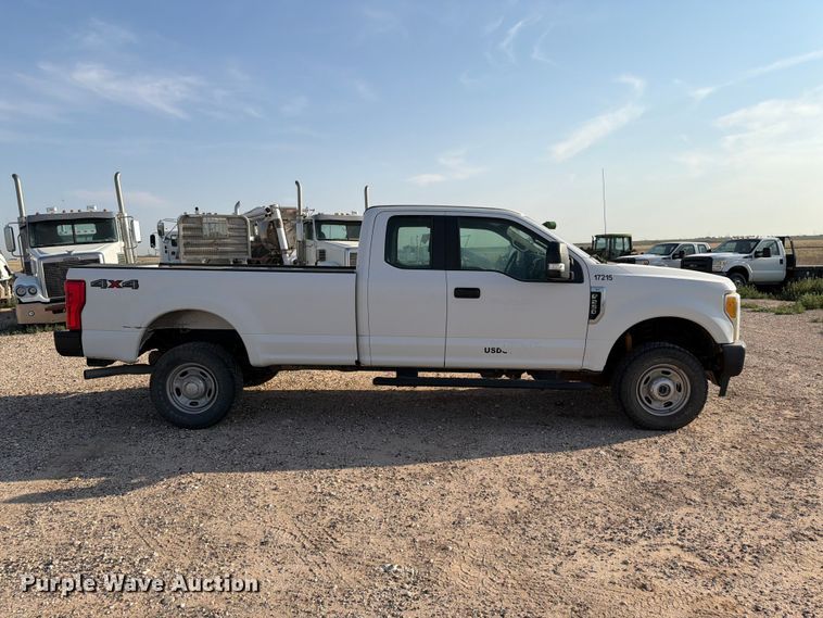 image for item EW8660 2017 Ford F250 XL Ext. Cab pickup truck