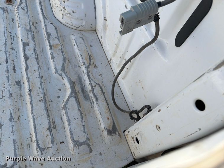 image for item EW8660 2017 Ford F250 XL Ext. Cab pickup truck
