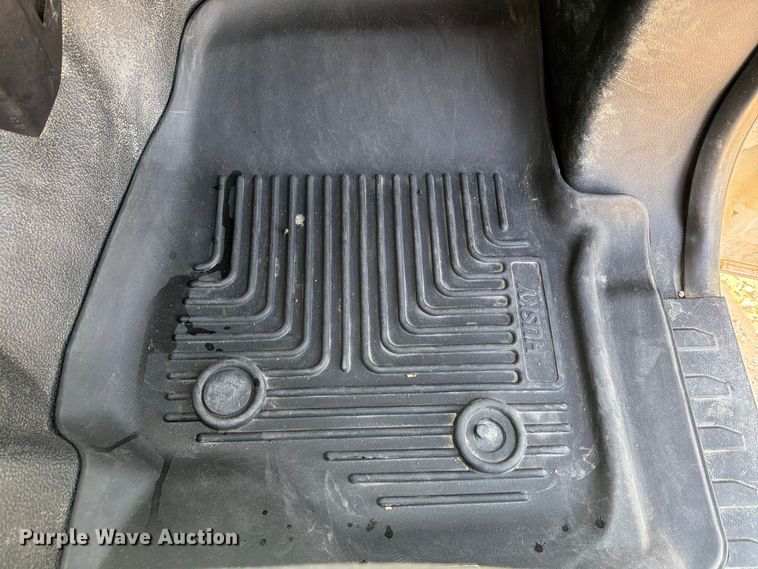 image for item EW8660 2017 Ford F250 XL Ext. Cab pickup truck