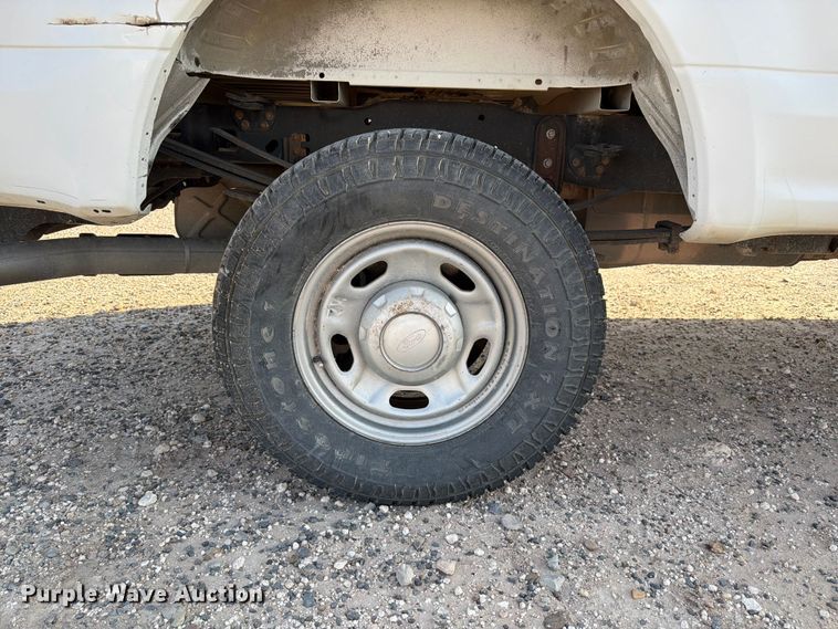 image for item EW8660 2017 Ford F250 XL Ext. Cab pickup truck
