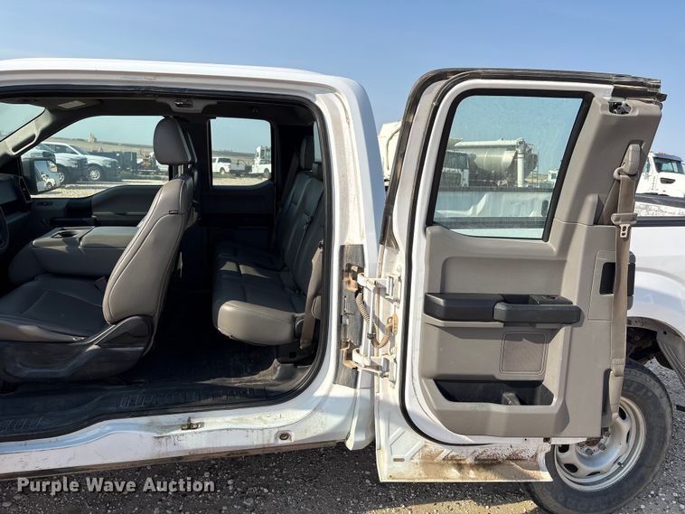 image for item EW8661 2017 Ford F150 XL Ext. Cab pickup truck
