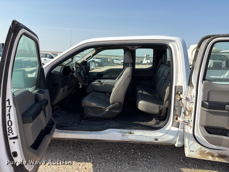 image for item EW8661 2017 Ford F150 XL Ext. Cab pickup truck