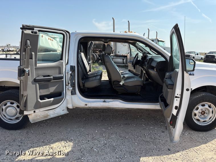 image for item EW8664 2017 Ford F150 XL Ext. Cab pickup truck