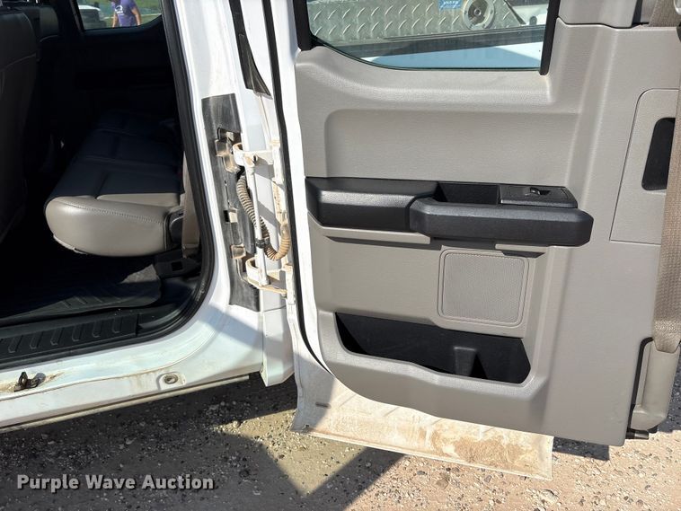 image for item EW8664 2017 Ford F150 XL Ext. Cab pickup truck