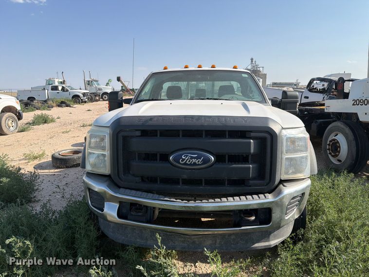 image for item EW8666 2015 Ford F550 Super Duty XL flatbed truck