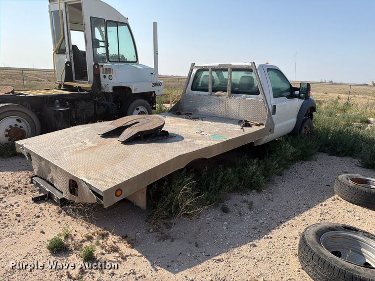 image for item EW8666 2015 Ford F550 Super Duty XL flatbed truck