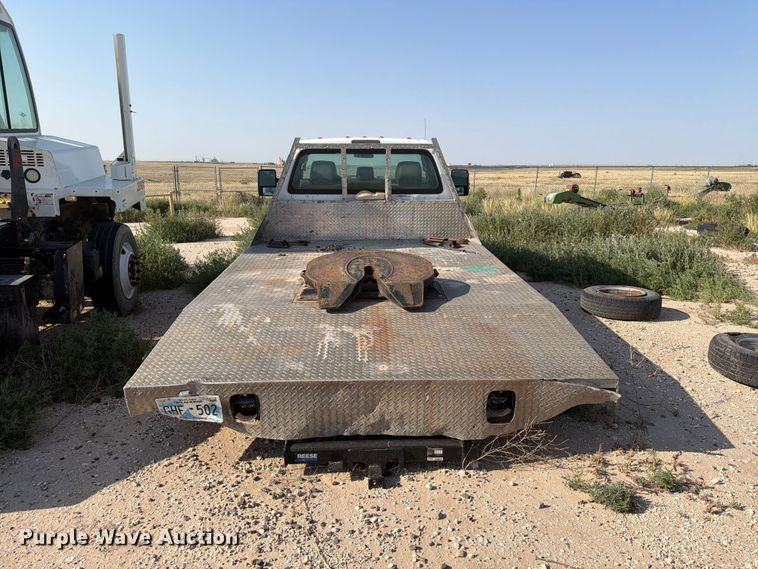 image for item EW8666 2015 Ford F550 Super Duty XL flatbed truck