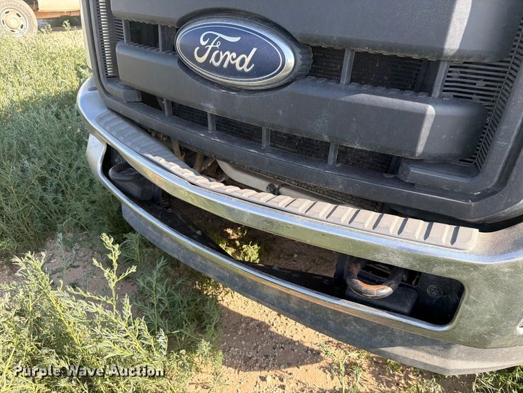 image for item EW8666 2015 Ford F550 Super Duty XL flatbed truck