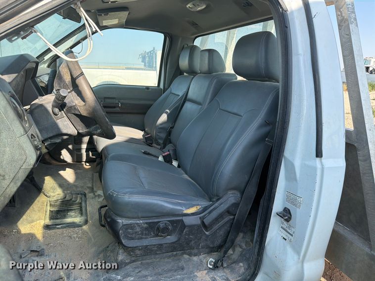 image for item EW8666 2015 Ford F550 Super Duty XL flatbed truck