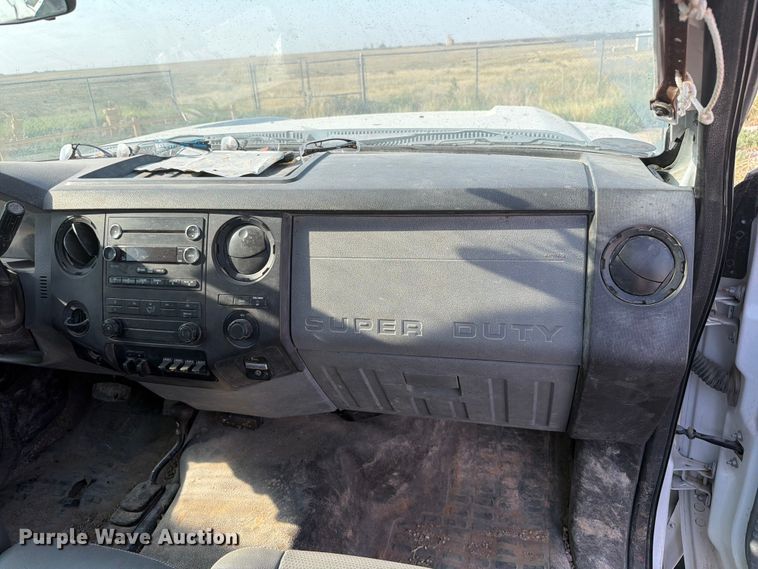 image for item EW8666 2015 Ford F550 Super Duty XL flatbed truck