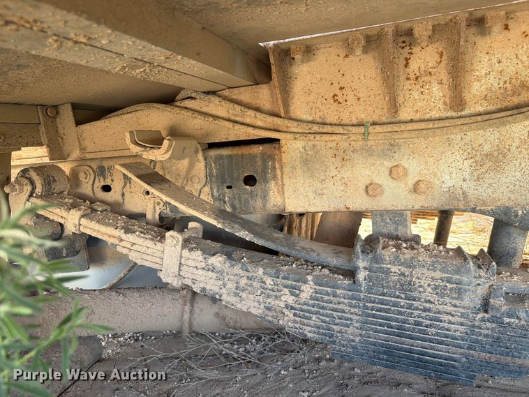 image for item EW8666 2015 Ford F550 Super Duty XL flatbed truck