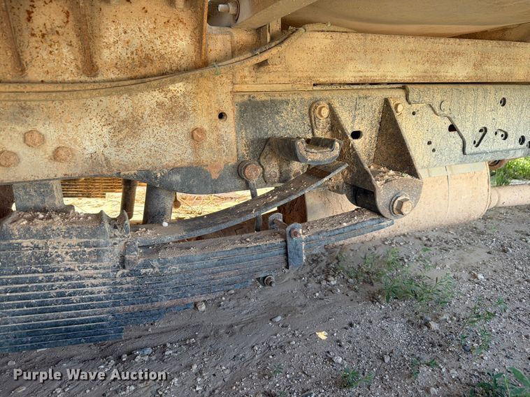 image for item EW8666 2015 Ford F550 Super Duty XL flatbed truck