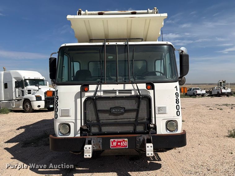 image for item EW8668 2020 Autocar Xpeditor refuse truck