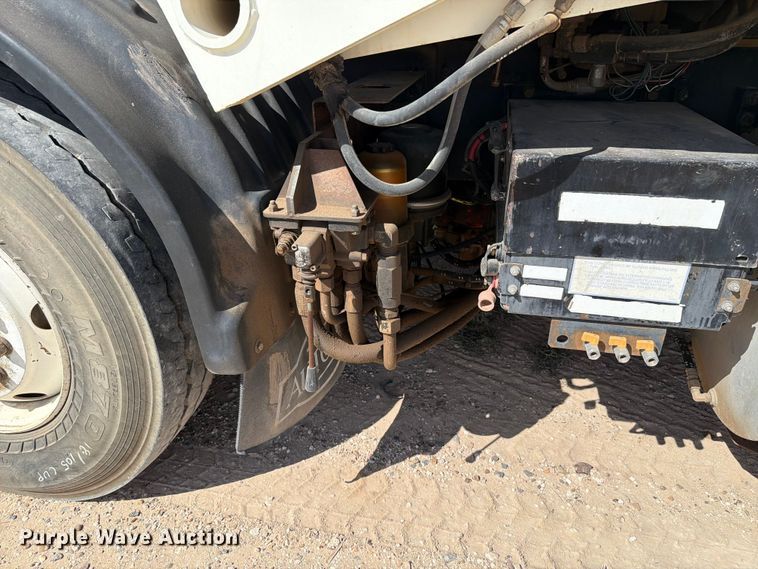 image for item EW8668 2020 Autocar Xpeditor refuse truck