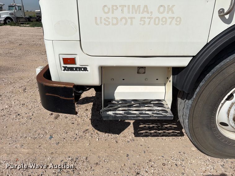 image for item EW8668 2020 Autocar Xpeditor refuse truck