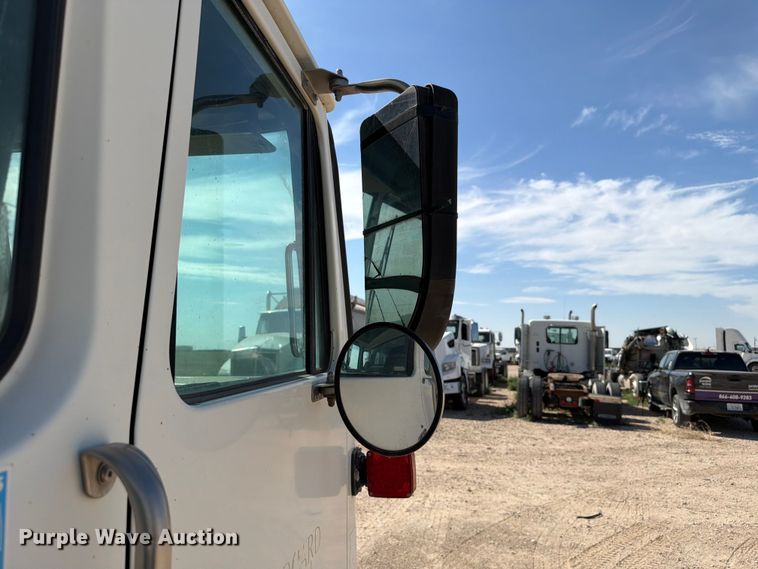 image for item EW8668 2020 Autocar Xpeditor refuse truck